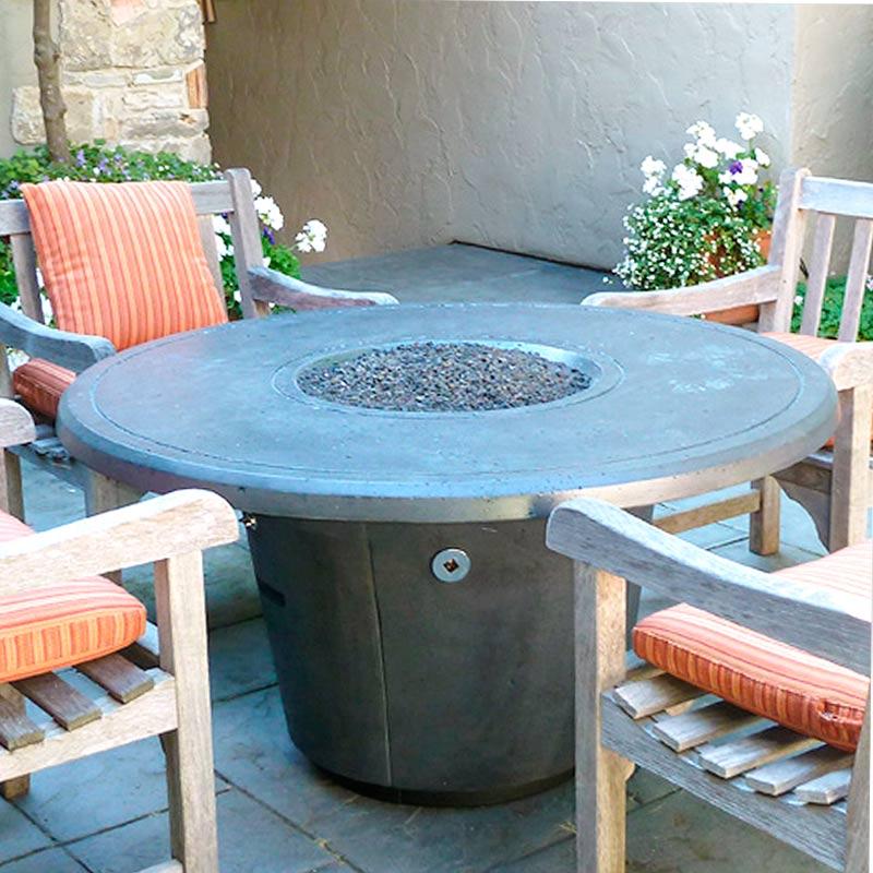 Round Cosmopolitan Fire Table by American Fyre Designs